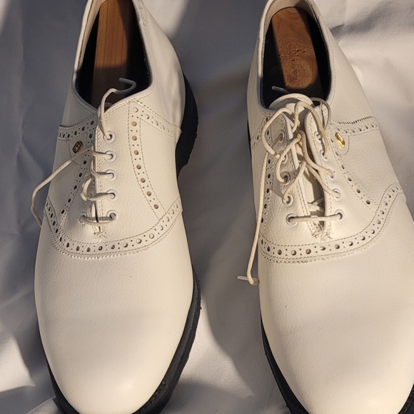 Brand new VINTAGE Footjoy Classic Golf Shoes size 13 - Picture 3 of 6
